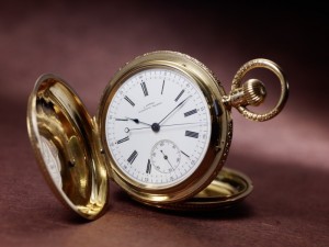 historické hodiny v expozici německého muzea hodin v  Glashuette 
