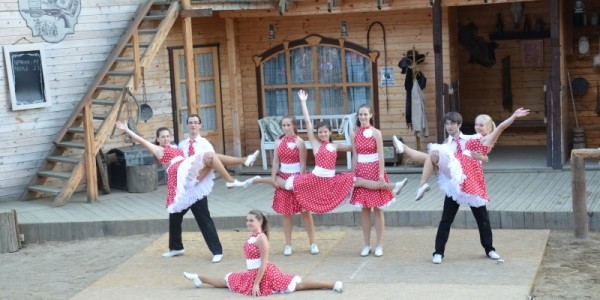 Taneční festival, taneční skupina country tanců
