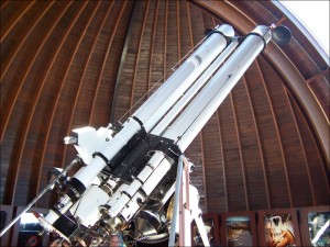 dalekohled v kopuli hvězdárny na Petříně